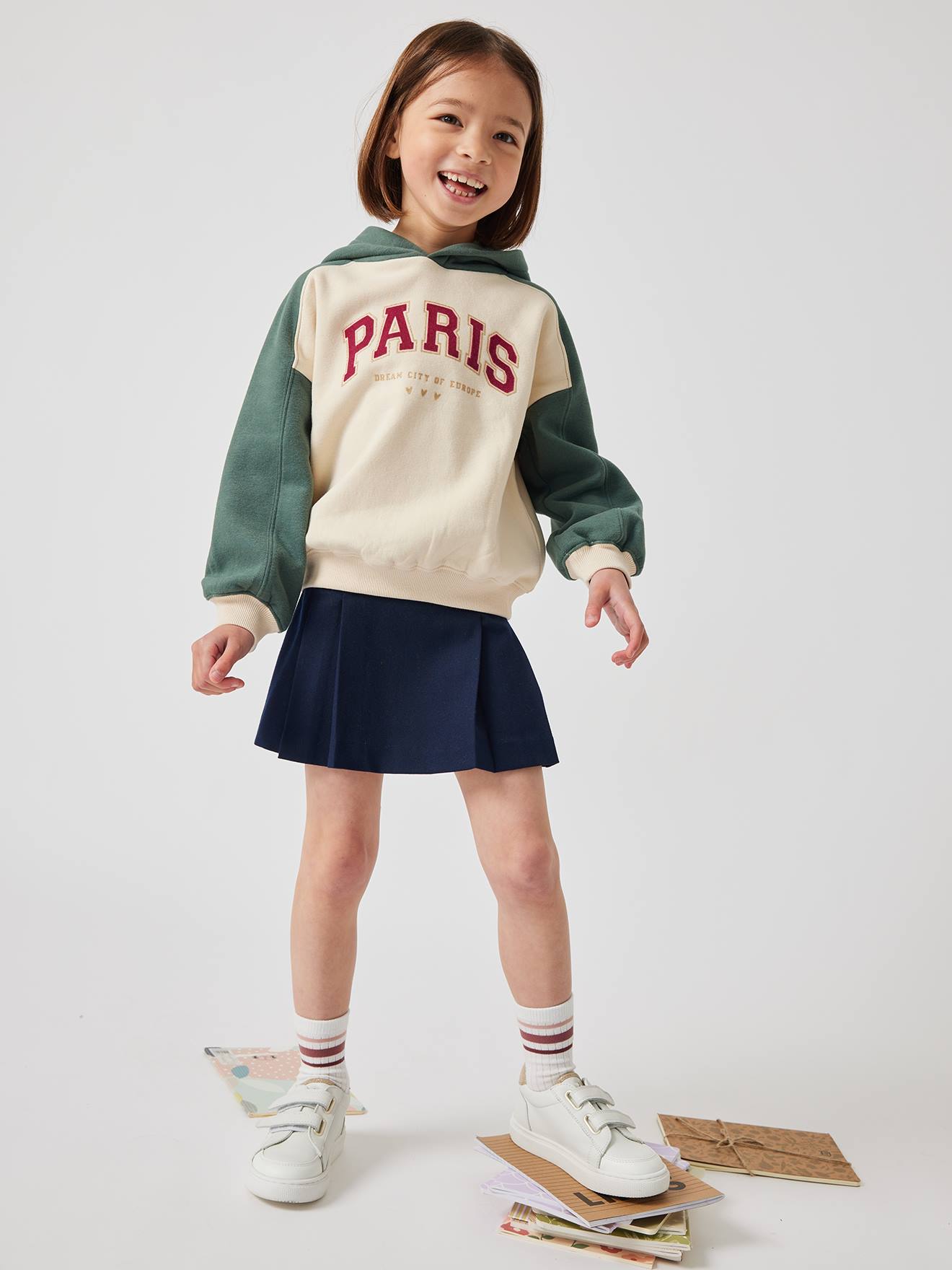https://kids-avenue.com.ua/pages/gallery/5899/sweat-a-capuche-fantaisie-fille (3).jpg